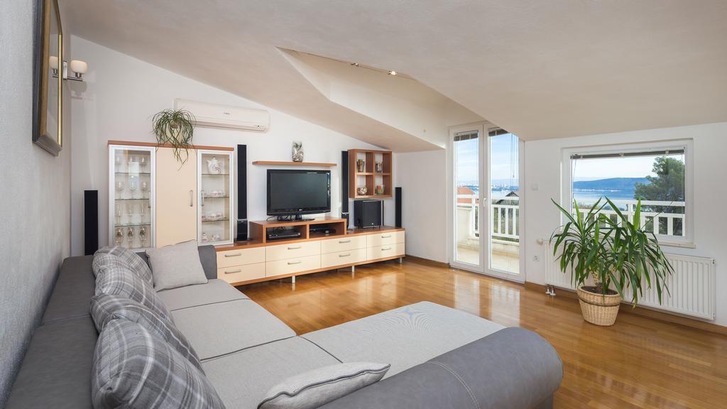 Apartment Marelux Kastela Exterior photo